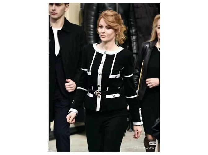 Chaquetas Chanel La Petite Veste Noire Multicolor - vista 2