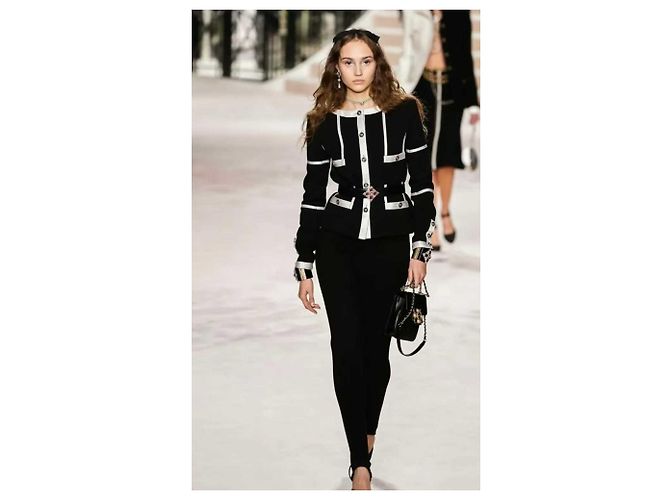 Chaquetas Chanel La Petite Veste Noire Multicolor - vista 4