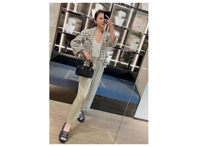Chaquetas Chanel La Petite Veste Noire Multicolor - vista 6