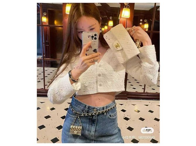 Chaquetas Chanel La Petite Veste Noire Blanco - vista 5