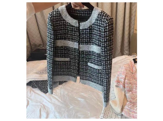 Chaquetas Chanel La Petite Veste Noire Multicolor - vista 2