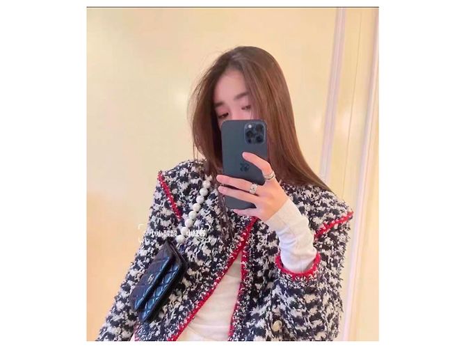 Chaquetas Chanel La Petite Veste Noire Multicolor - vista 2