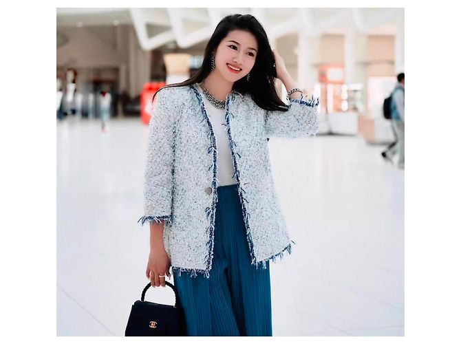 Chaquetas Chanel La Petite Veste Noire Multicolor - vista 3