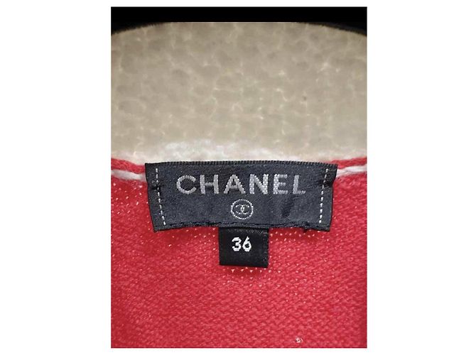 Chanel Strickjacke aus rotem Kaschmir - Ansicht 3