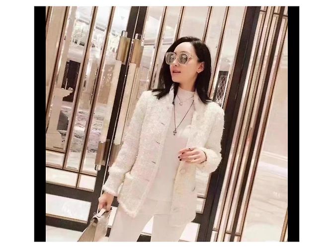 Chaquetas Chanel La Petite Veste Noire Multicolor - vista 2