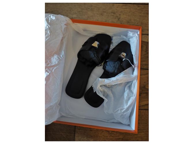 Hermès Oran Sandalen Leder Schwarz Größe 36 - Ansicht 2