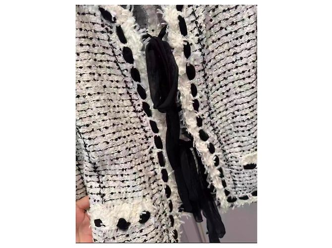 Chaquetas Chanel La Petite Veste Noire Multicolor - vista 5