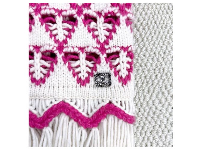Vestido Chanel de cashmere con capucha y corazón Fair Isle Multicolor - vista 5