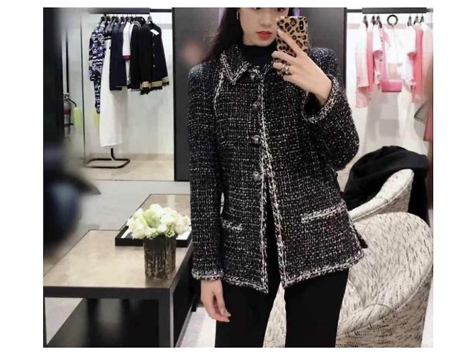 Chaquetas Chanel La Petite Veste Noire Negro - vista 6
