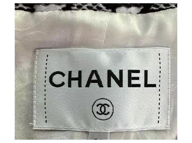 Chaquetas Chanel La Petite Veste Noire Multicolor - vista 3