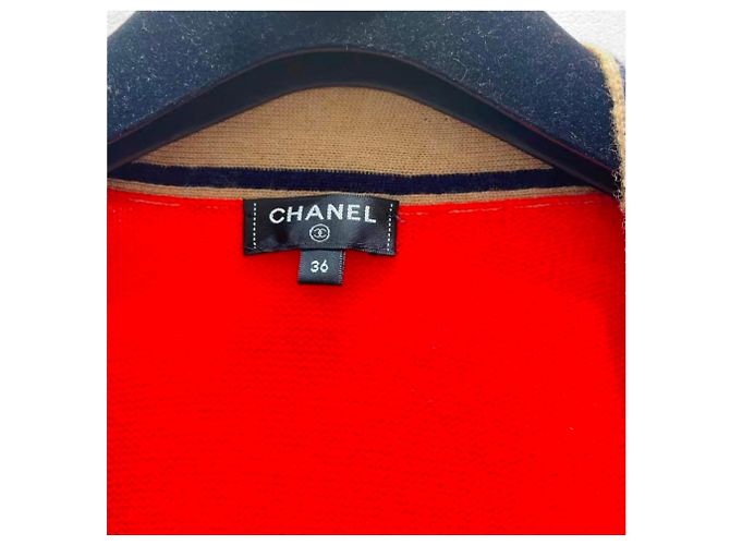 Chanel Strickjacke aus rotem Kaschmir - Ansicht 3