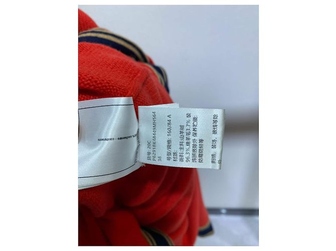 Chanel Strickjacke aus rotem Kaschmir - Ansicht 9