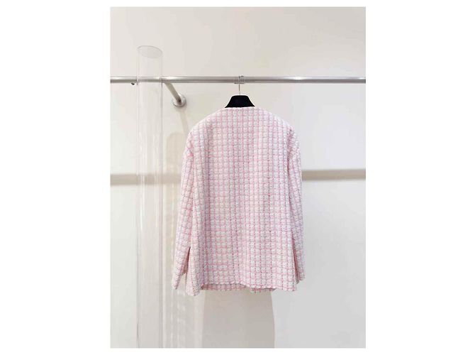 Chaquetas Chanel La Petite Veste Noire Rosa - vista 2