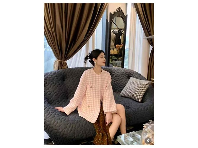 Chaquetas Chanel La Petite Veste Noire Rosa - vista 7
