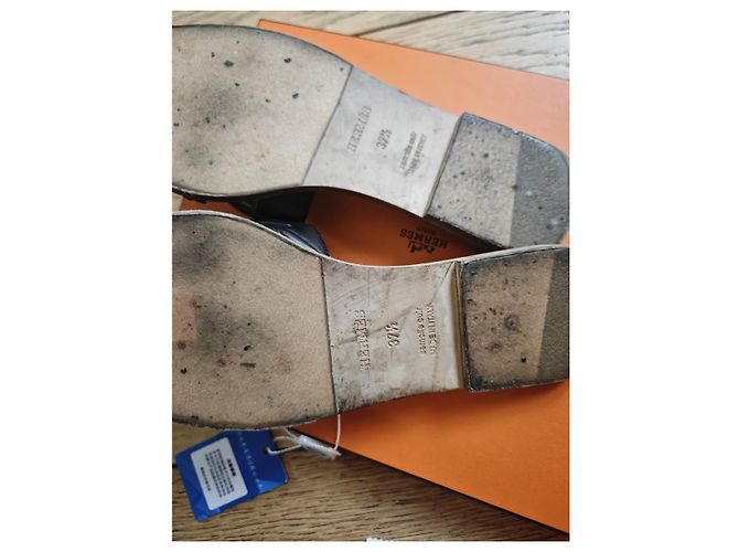 Sandalias Hermès Oran de cuero negro - vista 4