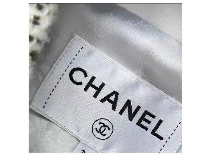 Chaquetas Chanel La Petite Veste Noire Multicolor - vista 3