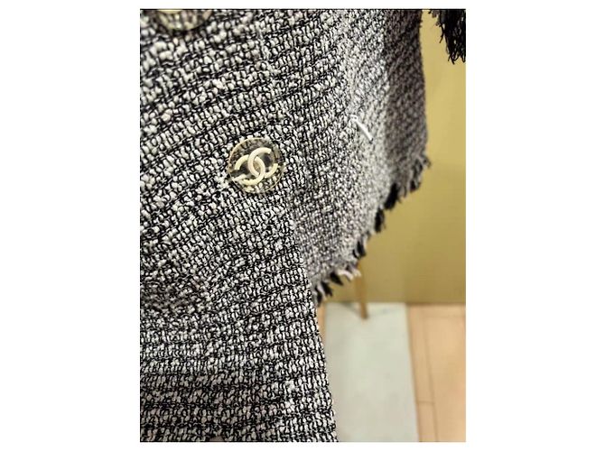 Chaquetas Chanel La Petite Veste Noire Multicolor - vista 2