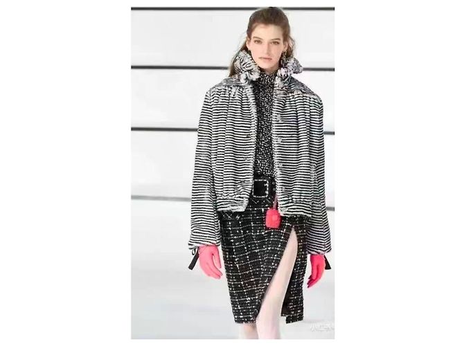Falda Chanel de Tweed Talla 36 Multicolor - vista 4