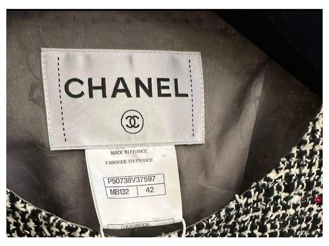Chanel La Petite Veste Noire Jacken Grau - Ansicht 3