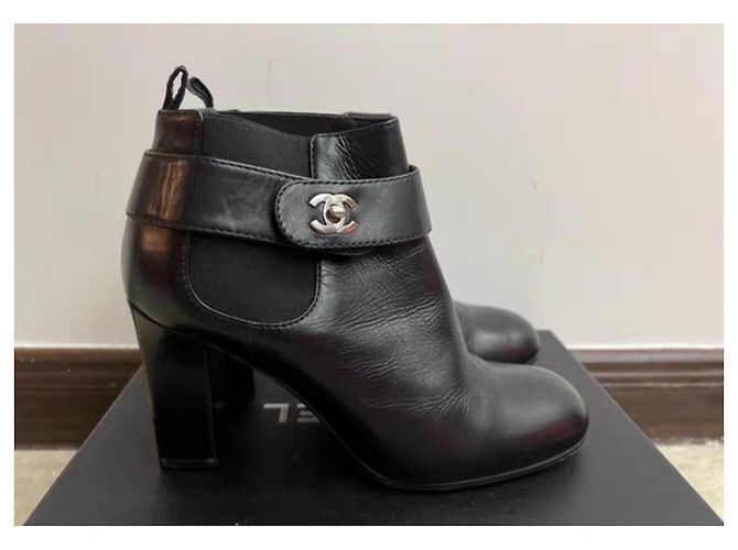 Botas Chanel de piel negra talla 37 Negro - vista 3
