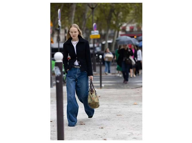 Chaquetas Chanel La Petite Veste Noire Negro - vista 2