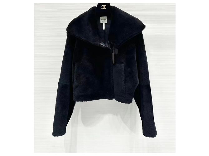 Hermès Mantel aus Lammfell Schwarz Größe 36 - Ansicht 3