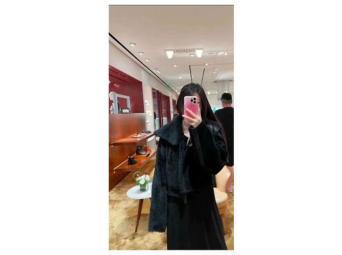 Hermès Mantel aus Lammfell Schwarz Größe 36 - Ansicht 4