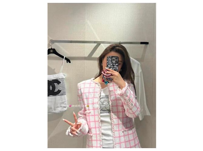 Chaquetas Chanel La Petite Veste Noire Multicolor - vista 5
