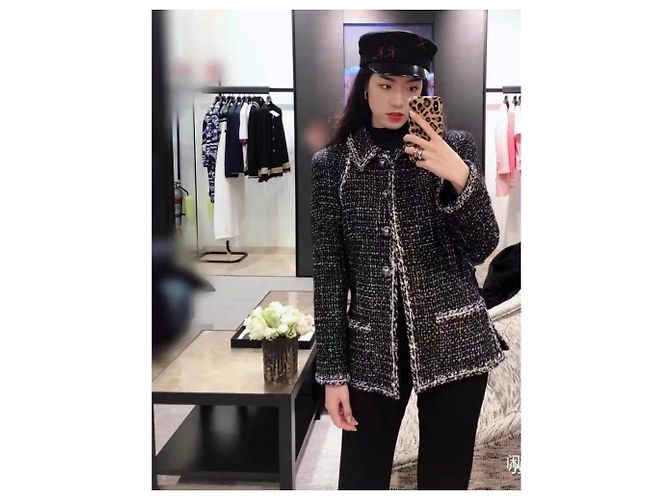 Chaquetas Chanel La Petite Veste Noire Multicolor - vista 2