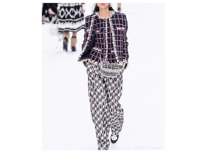 Chaquetas Chanel La Petite Veste Noire Multicolor - vista 5