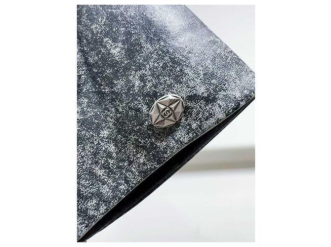 Chanel Kleid aus Leder Grau - Ansicht 2
