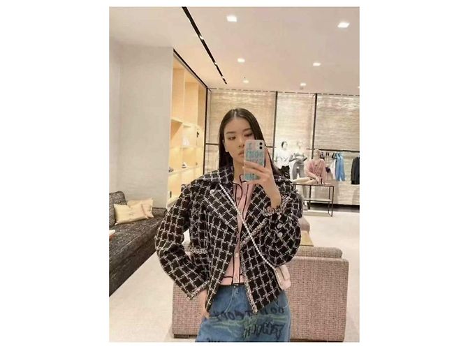 Chaquetas Chanel La Petite Veste Noire Multicolor - vista 5