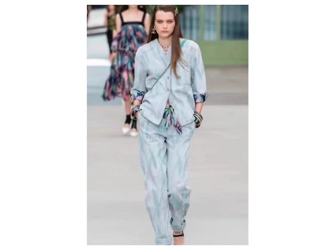 Chaquetas Chanel La Petite Veste Noire Multicolor - vista 6