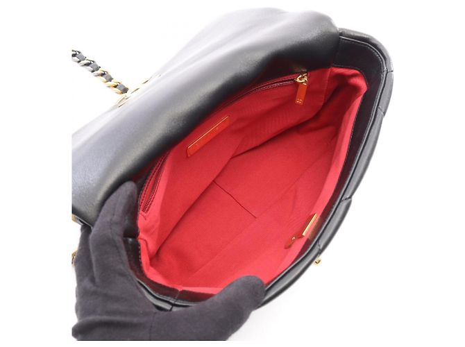 Borsa a tracolla Chanel 19 Dixneuf Matelassé Nero - vista 3