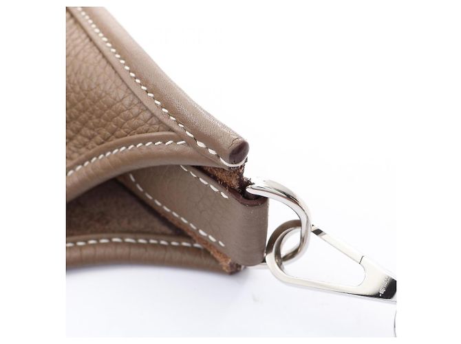 Hermès Borsa a tracolla Hermes Evelyne 3 Trois PM Etoupe Taupe - vista 8