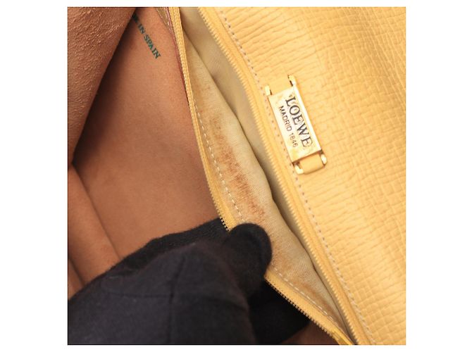 Bolsa Loewe Barcelona Amarelo - vista 5