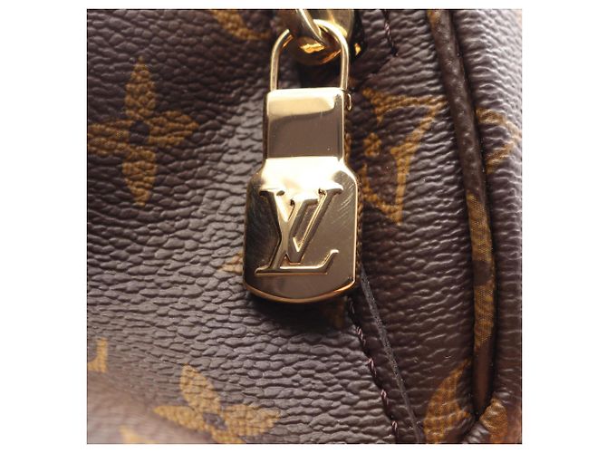 Zaino/Borsa Louis Vuitton Montsouris PM Monogram Marrone - vista 11