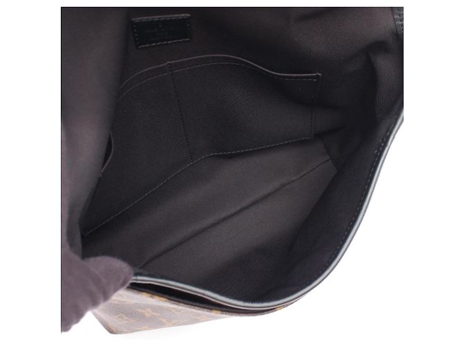Borsa a tracolla Louis Vuitton Magnetic Messenger Monogram Macassar Marrone Nero - vista 3
