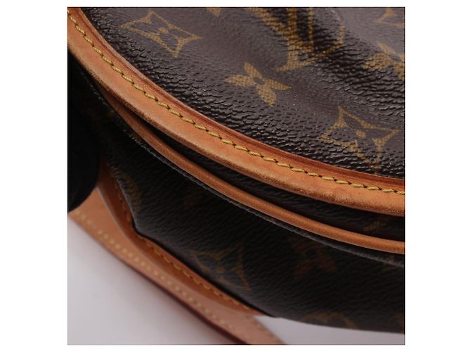Borsa a tracolla Louis Vuitton Menilmontant MM Monogram Marrone - vista 11