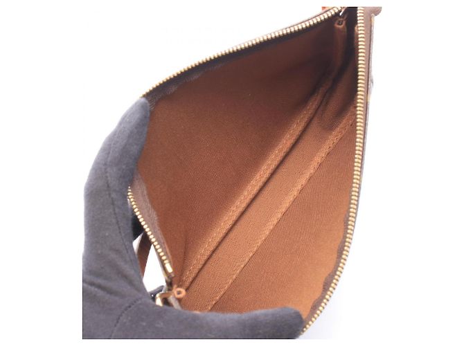 Louis Vuitton Pochette Accessoires Monogram Handbag Braun - Ansicht 3