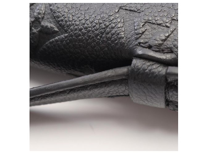 Sac à main Louis Vuitton Pochette Métis MM Monogram Empreinte Noir - vue 10
