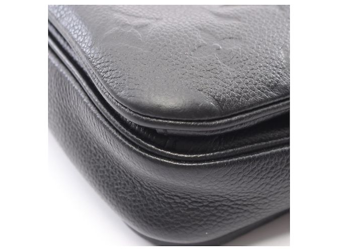 Sac à main Louis Vuitton Pochette Métis MM Monogram Empreinte Noir - vue 6