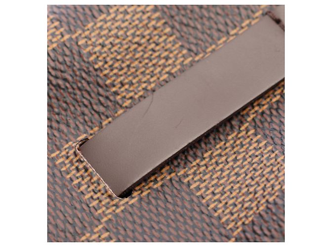 Louis Vuitton Etui Okapi PM Pouch Castaño Damier ebene - vista 6
