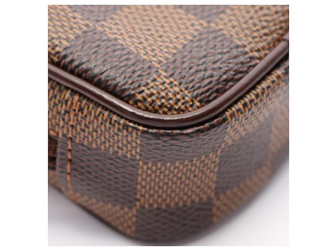 Louis Vuitton Etui Okapi PM Pouch Castaño Damier ebene - vista 7