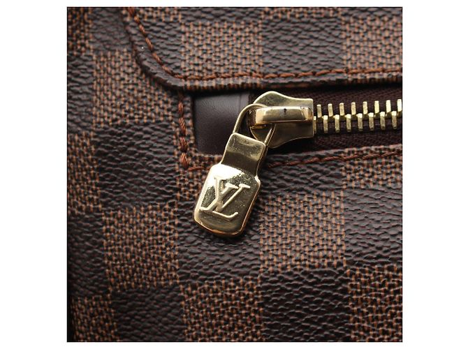 Borsa a tracolla Louis Vuitton District MM Damier Ebene Marrone - vista 13