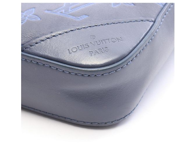 Bolsa Louis Vuitton Duo Messenger Monogram Shadow Azul marinho - vista 5