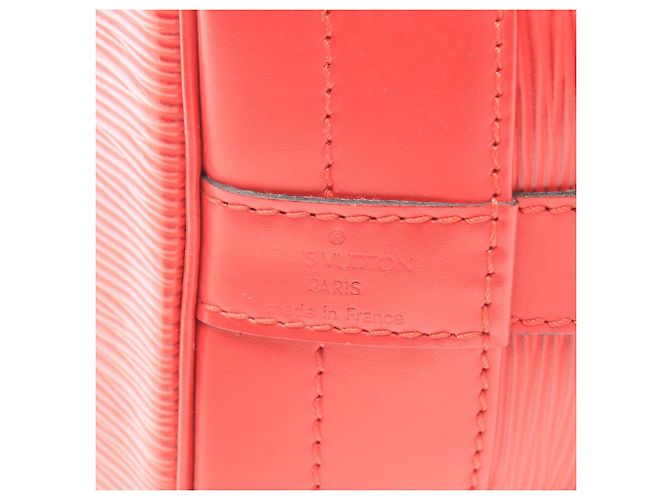 Borsa a tracolla Louis Vuitton Noe Epi Castilian Red Rosso - vista 4