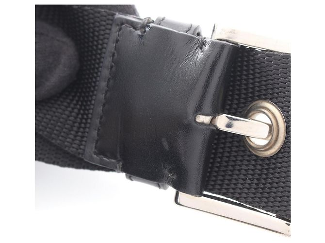 Bolsa de Ombro Prada Triangle Logo Preto - vista 9