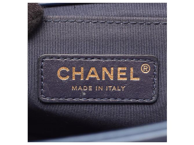 Borsa a tracolla Chanel Boy Chevron V-Stitch in pelle Blu Multicolore - vista 4