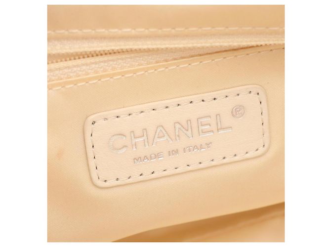 Borsa a tracolla Chanel Matelassé Ivory Crudo - vista 4